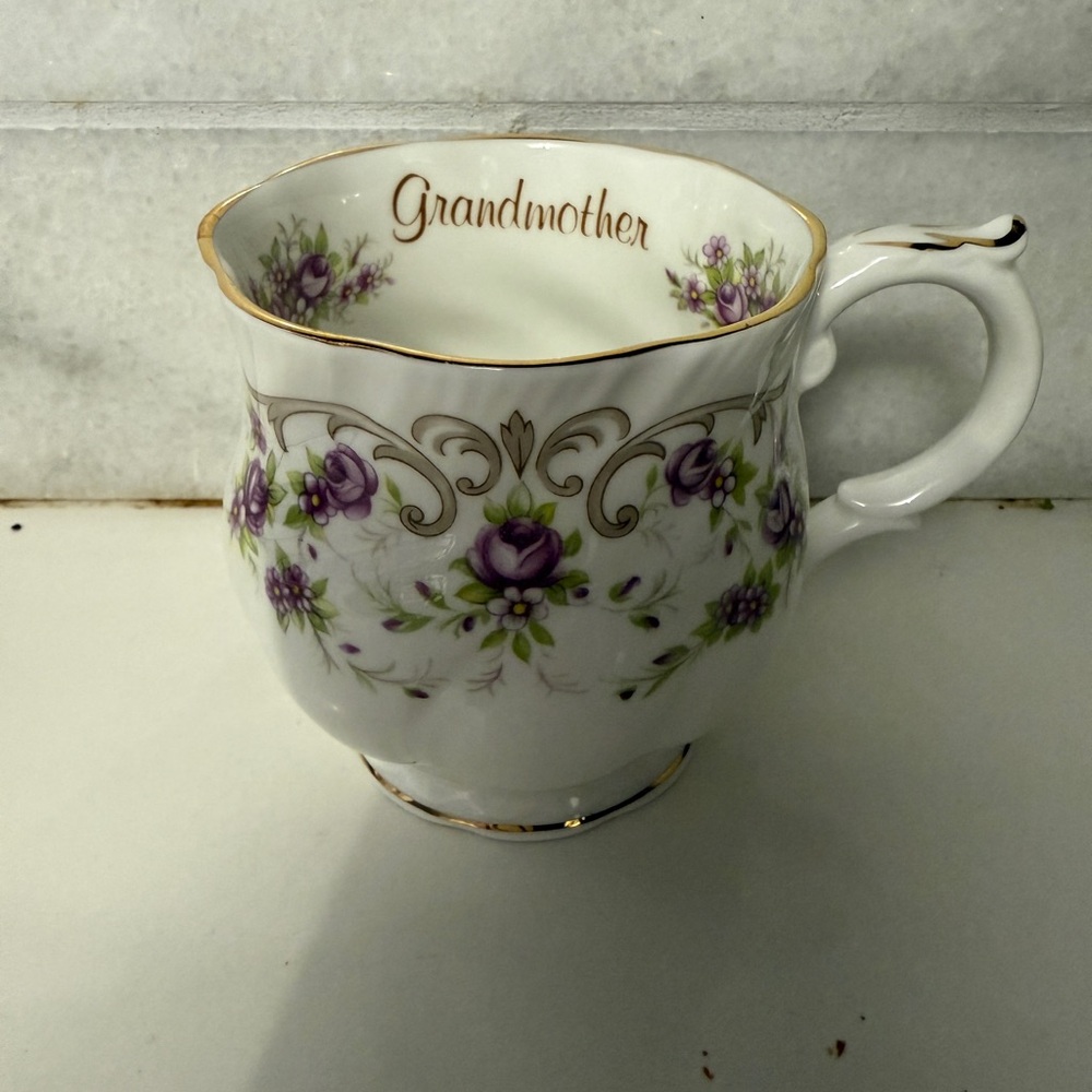Vintage “Grandmother” Queen’s Rosina violets teacup England fine bone China
